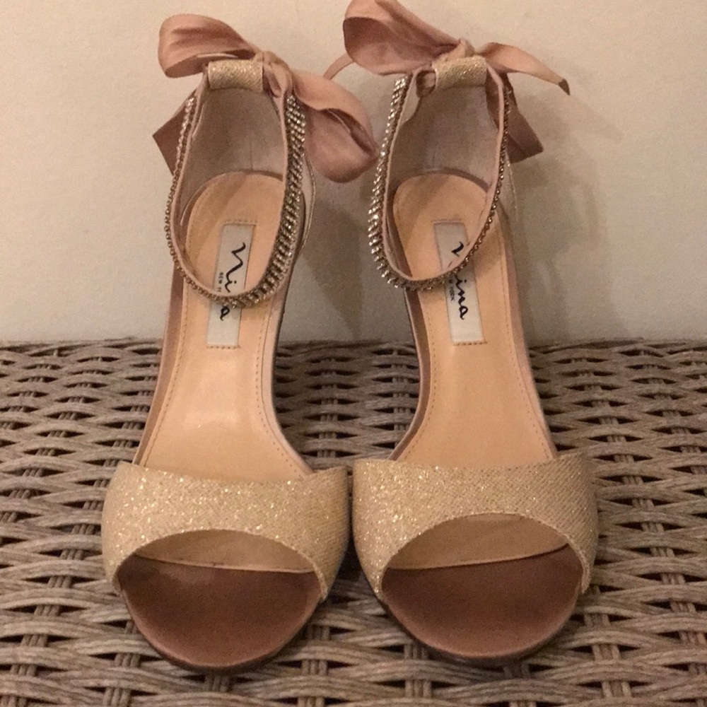 Nina “Vinnie” strappy heels